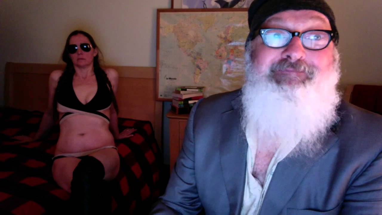 Randy Quaid is back to take down both the haters and the media in a new vid...